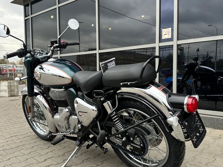 2026 Royal Enfield Classic 350, зелёный, 526000 рублей, вид 4