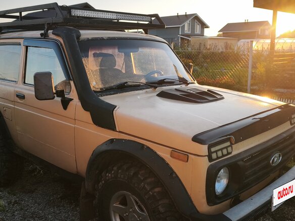 2000 Lada (ВАЗ) 2121 (4x4) I Рестайлинг, бежевый - вид 1