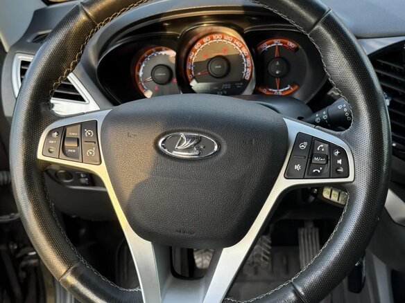 2020 Lada (ВАЗ) Vesta SW Cross I, коричневый, 1180000 рублей - вид 5