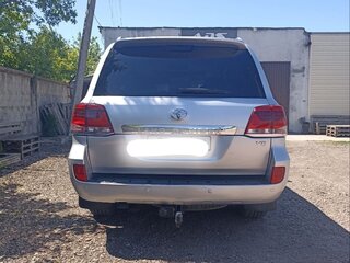 2011 Toyota Land Cruiser 200 Series, серый, 4000000 рублей, вид 4