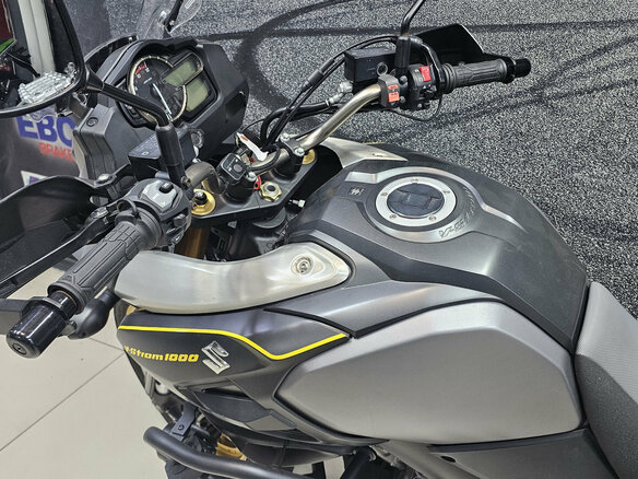 2016 Suzuki V-Strom 1000, чёрный, 849000 рублей - вид 9