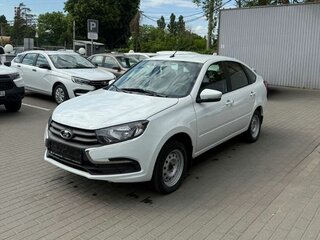 2026 Lada (ВАЗ) Granta I Рестайлинг, белый, 1093000 рублей, вид 3