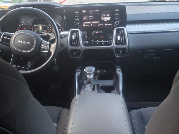 2023 Kia Sorento IV, чёрный, 4200000 рублей - вид 7
