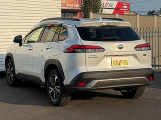 2022 Toyota Corolla Cross I, белый, 2100111 рублей, вид 4