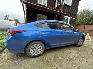 2019 Hyundai Solaris II, синий, 900000 рублей, вид 2