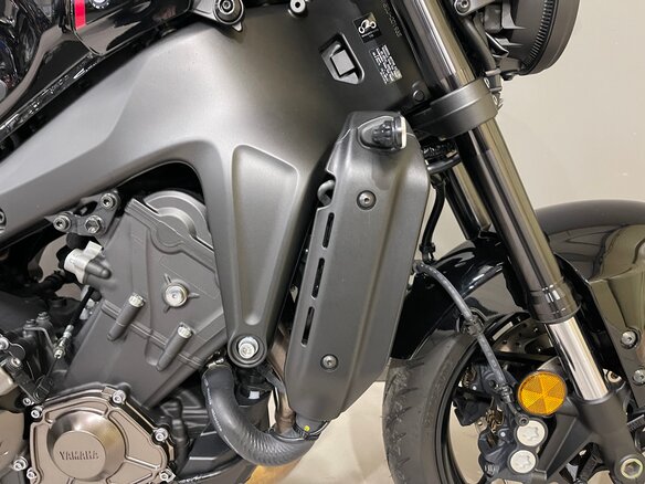 2023 Yamaha XSR900, чёрный, 1220000 рублей - вид 16