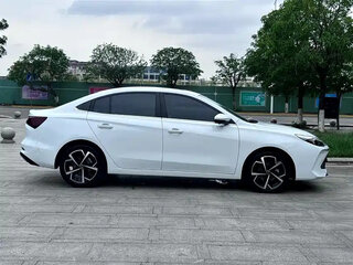 2023 Roewe i5 I Рестайлинг, белый, 855000 рублей, вид 4