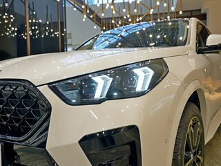 2024 BMW X2 xDrive25i II (U10), белый, 5638000 рублей, вид 3