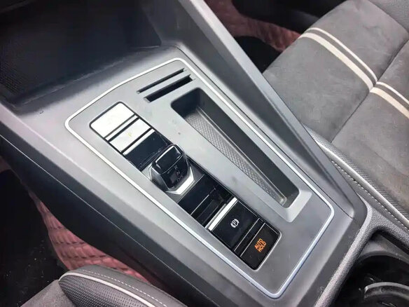 2022 Volkswagen Golf VIII, чёрный, 1710000 рублей - вид 14