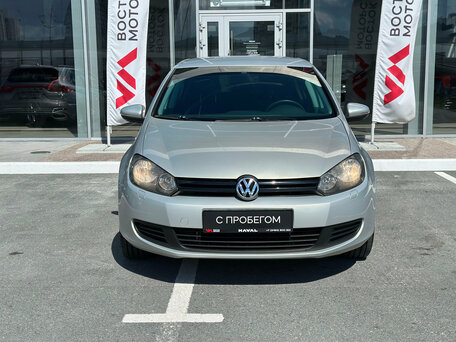 Volkswagen Golf VI