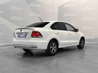 2016 Volkswagen Polo V Рестайлинг, белый, 1015000 рублей, вид 4