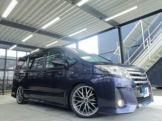 2017 Toyota Noah III (R80), фиолетовый, 1994500 рублей, вид 4