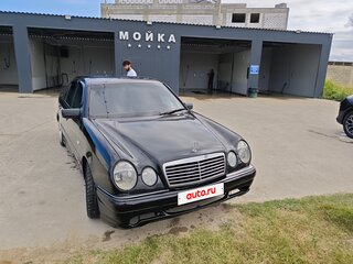 1998 Mercedes-Benz E-Класс 320 II (W210, S210), чёрный, 395000 рублей, вид 1