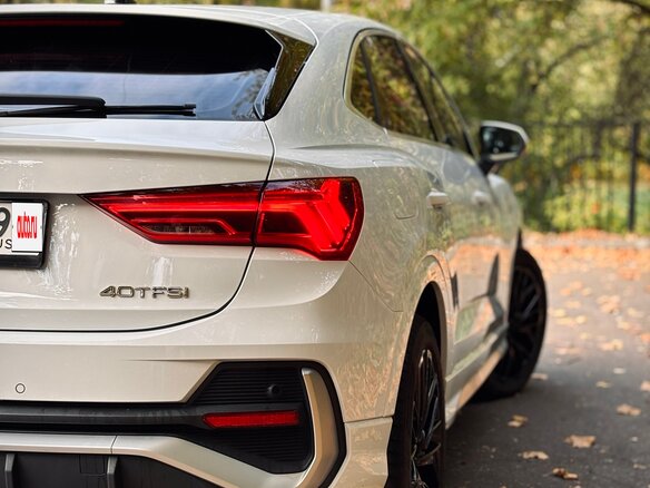 2021 Audi Q3 40 TFSI II (F3), белый, 3690000 рублей - вид 4