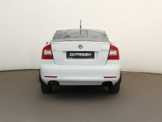 2011 Skoda Octavia II (A5) Рестайлинг, белый, 888000 рублей, вид 4