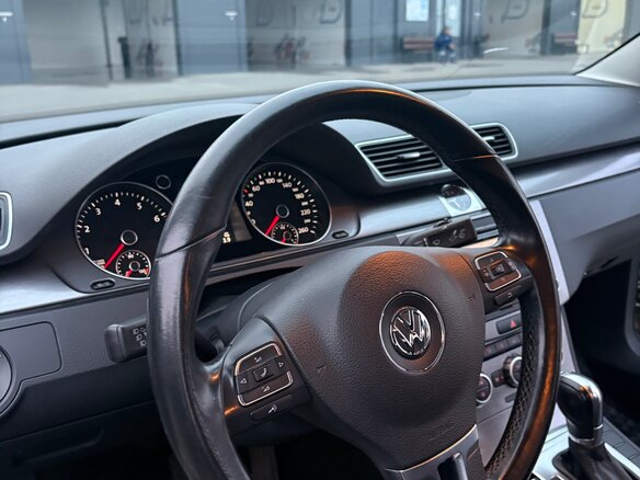 2013 Volkswagen Passat B7, белый - вид 13