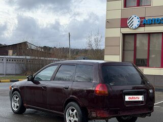 2002 Nissan AD II, красный, 175000 рублей, вид 3