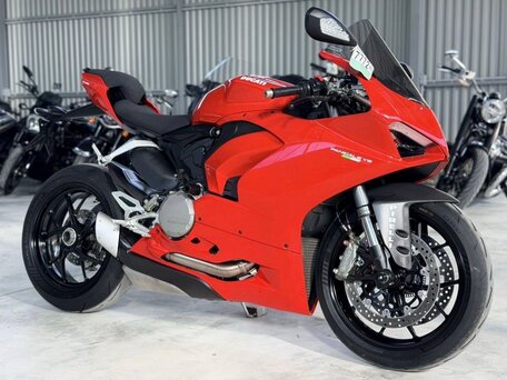 2022 Ducati Panigale V2, красный, 1499999 рублей, вид 1