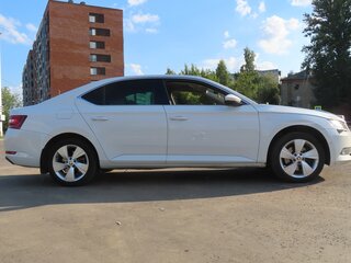 2016 Skoda Superb III, белый, 1600000 рублей, вид 3