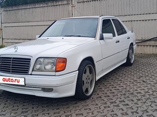 1993 Mercedes-Benz E-Класс 220 I (W124), белый, 500000 рублей, вид 4