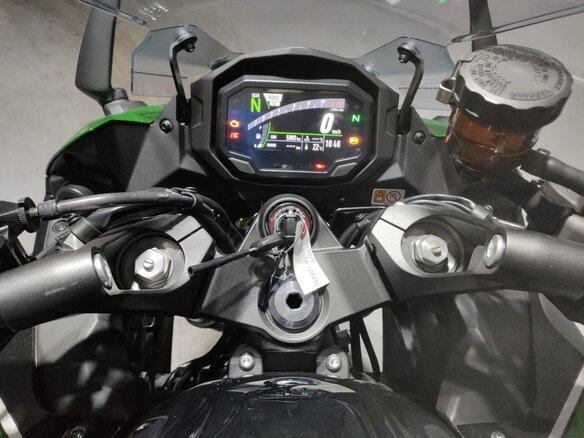 2023 Kawasaki Ninja 1000 SX, чёрный, 1095000 рублей - вид 4