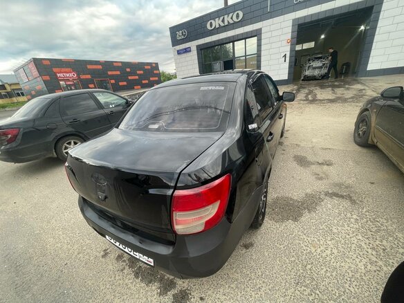 2012 Lada (ВАЗ) Granta I, чёрный, 160000 рублей - вид 9