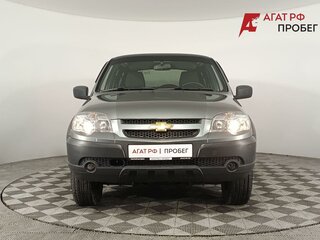 2018 Chevrolet Niva I Рестайлинг, серый, 840000 рублей, вид 2