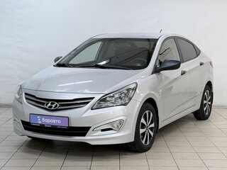 2014 Hyundai Solaris I Рестайлинг, серебристый, 999000 рублей, вид 1