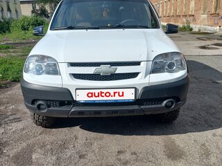 2017 Chevrolet Niva I Рестайлинг, белый, 650000 рублей, вид 1