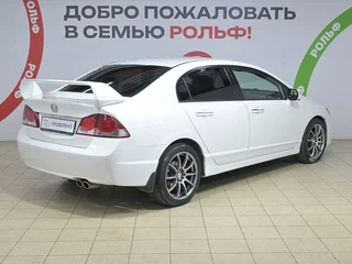 2011 Honda Civic IX, белый, 720000 рублей, вид 4