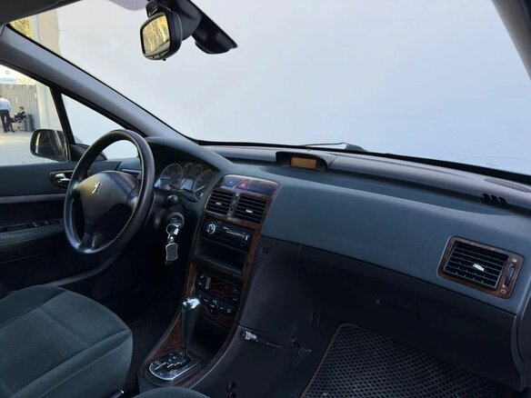 2004 Peugeot 307 I, серебристый, 260000 рублей - вид 9