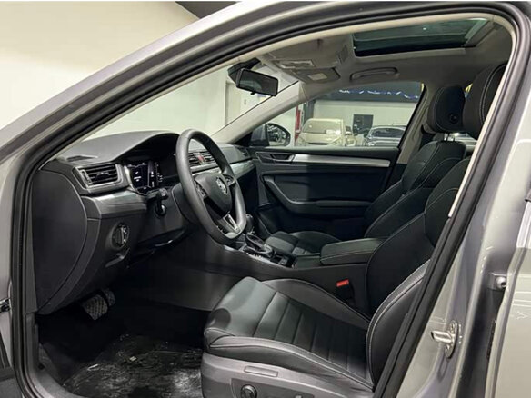 2025 Skoda Superb III Рестайлинг, серебристый, 2990000 рублей - вид 7
