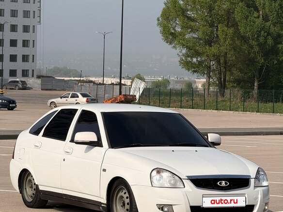 2011 Lada (ВАЗ) Priora I, белый, 340000 рублей - вид 1