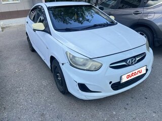 2013 Hyundai Solaris I, белый, 410000 рублей, вид 1