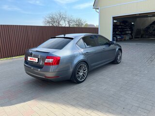 2017 Skoda Octavia III (A7) Рестайлинг, серый, 1600000 рублей, вид 5