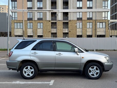 2000 Toyota Harrier I (XU10) Рестайлинг, серый, 645000 рублей, вид 3
