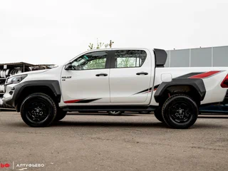 2025 Toyota Hilux VIII Рестайлинг 2, белый, 7632000 рублей, вид 4