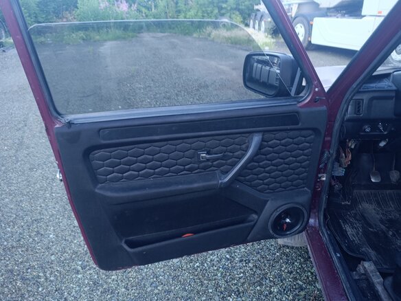 2002 Lada (ВАЗ) 2121 (4x4) I Рестайлинг, пурпурный, 300000 рублей - вид 6