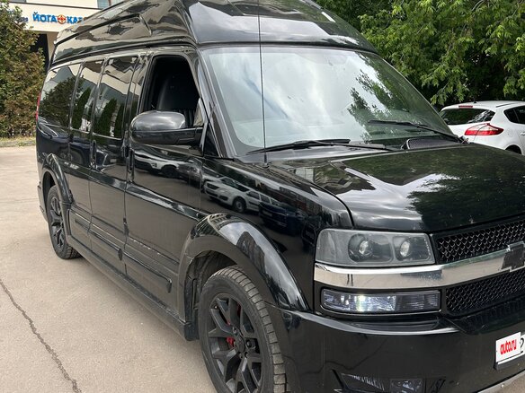 2012 Chevrolet Express II, чёрный, 3700000 рублей - вид 1