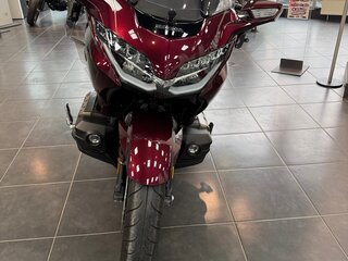 2025 Honda GL 1800 Gold Wing, красный, 3200000 рублей, вид 2