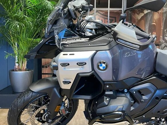 2025 BMW R 1300 GS Adventure, серый, 3550000 рублей - вид 2