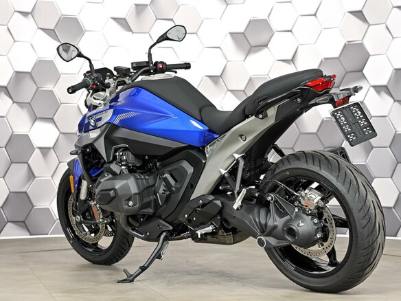 2025 BMW R 1300 R, синий, 2399000 рублей - вид 7