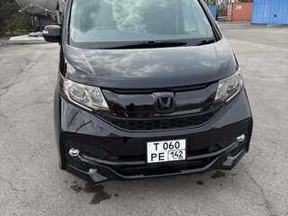 2016 Honda Stepwgn V, чёрный, 1850000 рублей, вид 4