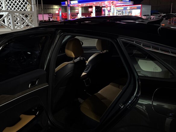 2020 Kia K5 III, чёрный, 1400000 рублей - вид 11
