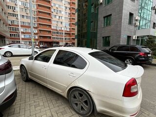 2012 Skoda Octavia II (A5) Рестайлинг, белый, 780000 рублей, вид 3