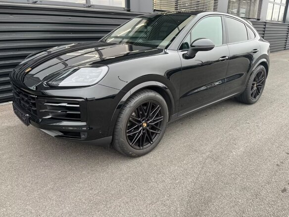 2025 Porsche Cayenne Coupé III Рестайлинг, чёрный - вид 1