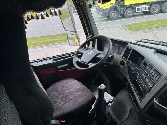 2017 Volvo FM, жёлтый, 5000000 рублей - вид 16