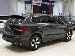 2022 Volkswagen Tharu I, чёрный, 1478010 рублей, вид 4