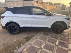 2023 Geely Coolray (Binyue Cool) I Рестайлинг, белый, 1850000 рублей, вид 3