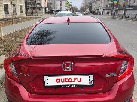 2017 Honda Civic X, красный, 1400000 рублей, вид 3